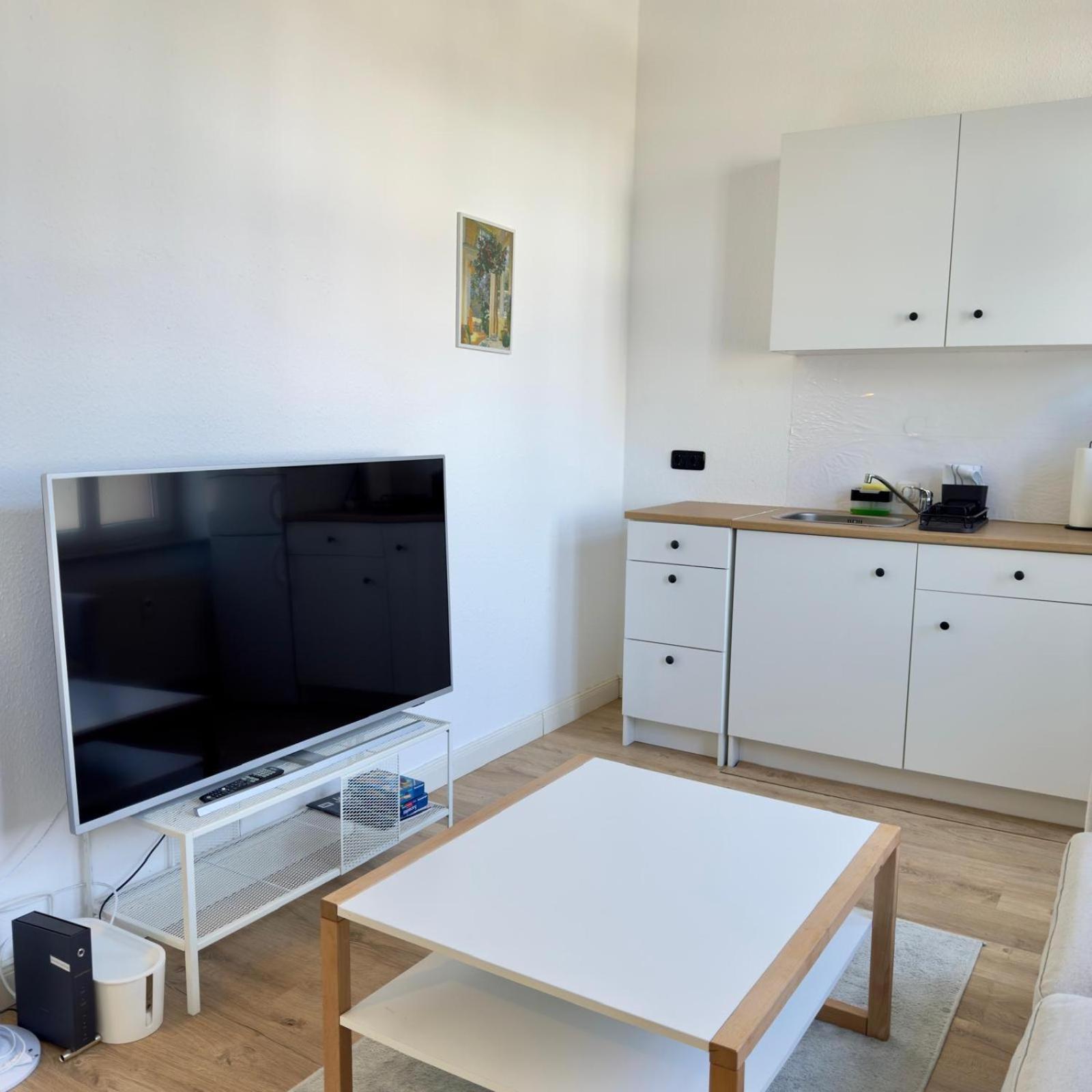 Raha Apartments - Modernes Studio-Apartment - Hbf - Gratis Parkplatz إرفورت المظهر الخارجي الصورة
